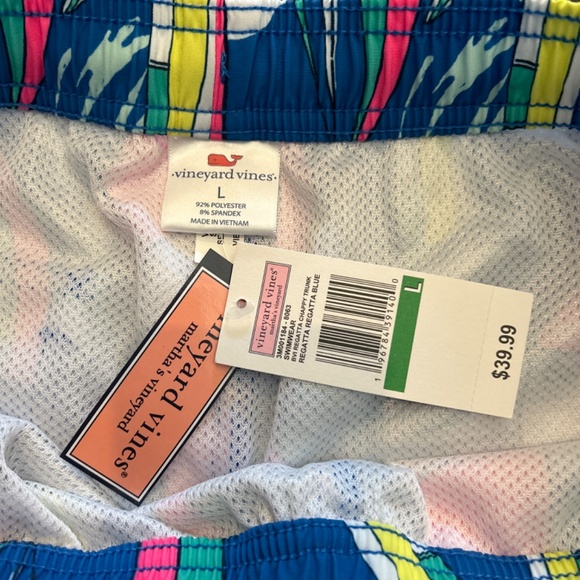 NWT Vineyard Vines bathing suit - boys large - Picture 3 of 3